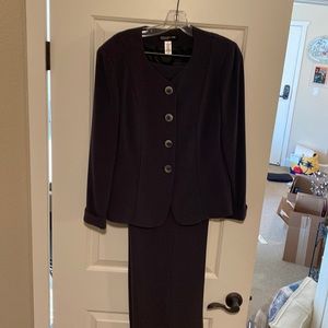 Jones of New York size 12, gray suit